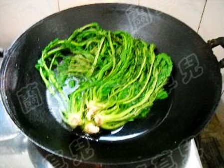 雪菜餡餅的做法-家常味煎菜譜-易網健康養生網 雪菜餡餅的做法-家常味煎菜譜