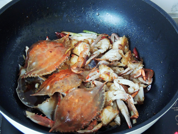 蔥姜炒梭子蟹的做法-家常味炒菜譜-易網(wǎng)健康養(yǎng)生網(wǎng) 蔥姜炒梭子蟹的做法-家常味炒菜譜