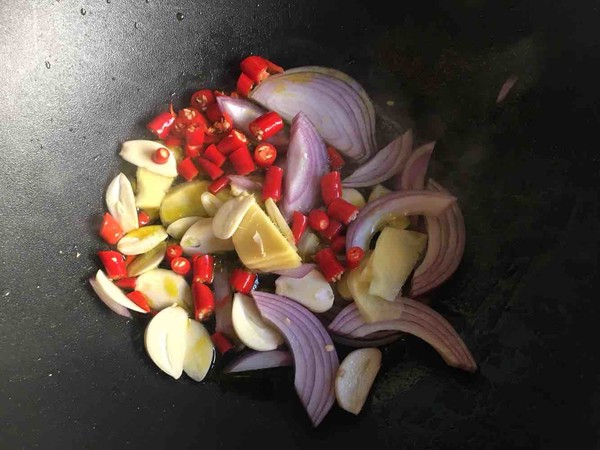 鹵鴨翅的做法-香辣味鹵菜譜