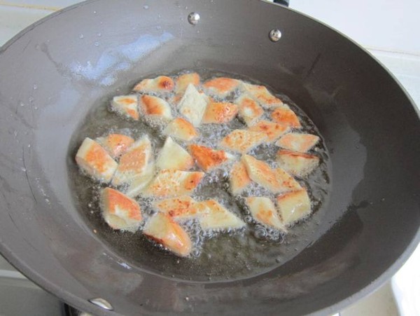 馕炒茄子的做法-家常味炒菜譜