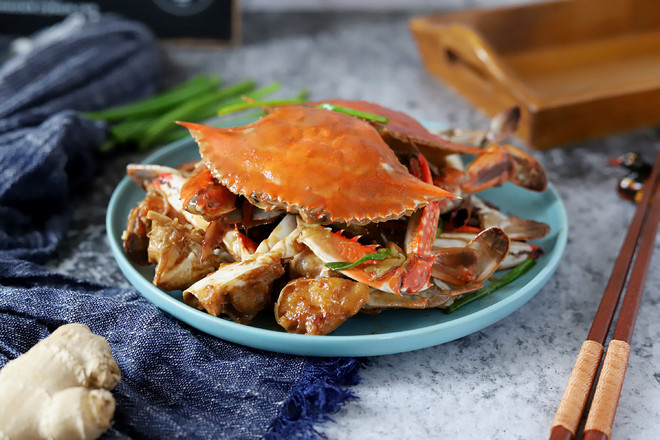 蔥姜炒梭子蟹的做法-家常味炒菜譜-易網(wǎng)健康養(yǎng)生網(wǎng) 蔥姜炒梭子蟹的做法-家常味炒菜譜