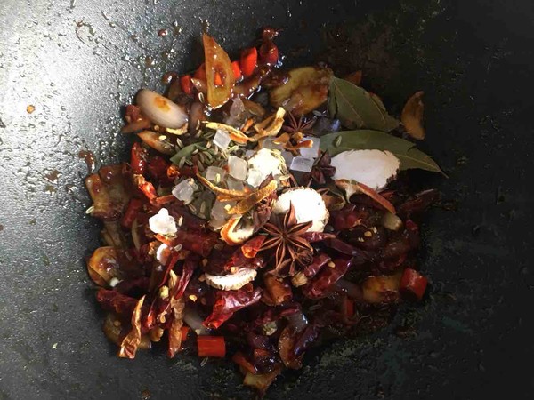 鹵鴨翅的做法-香辣味鹵菜譜