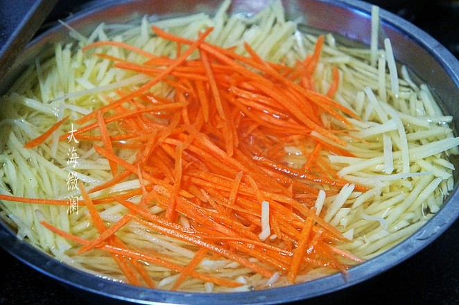 素炒土豆絲的做法-家常味炒菜譜-易網健康養生網 素炒土豆絲的做法-家常味炒菜譜