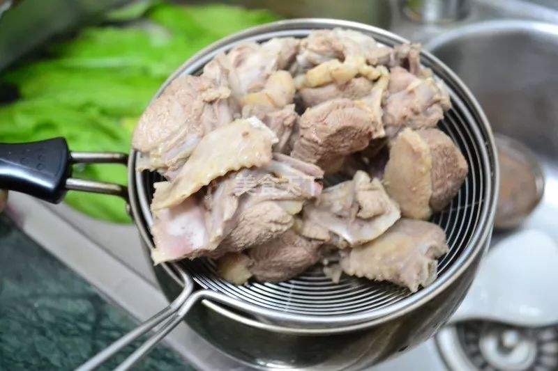 啤酒鴨的做法-香辣味炒菜譜-易網健康養生網 啤酒鴨的做法-香辣味炒菜譜