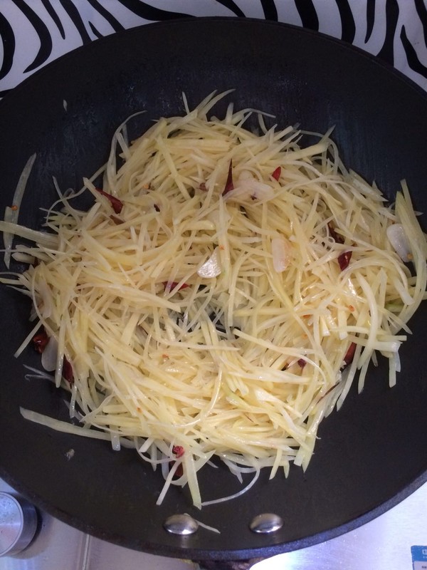 花椒土豆絲的做法-家常味炒菜譜-易網健康養生網 花椒土豆絲的做法-家常味炒菜譜