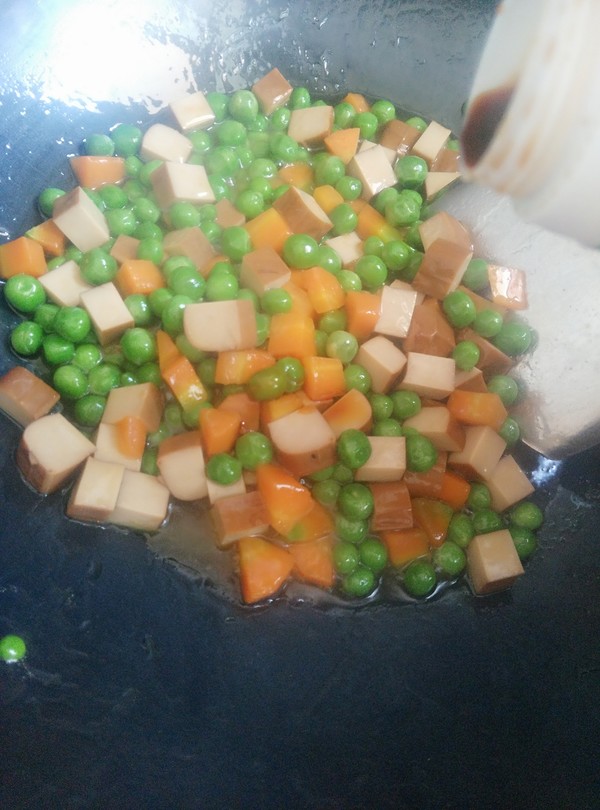 時(shí)蔬燴雞蛋干的做法-家常味炒菜譜-易網(wǎng)健康養(yǎng)生網(wǎng) 時(shí)蔬燴雞蛋干的做法-家常味炒菜譜