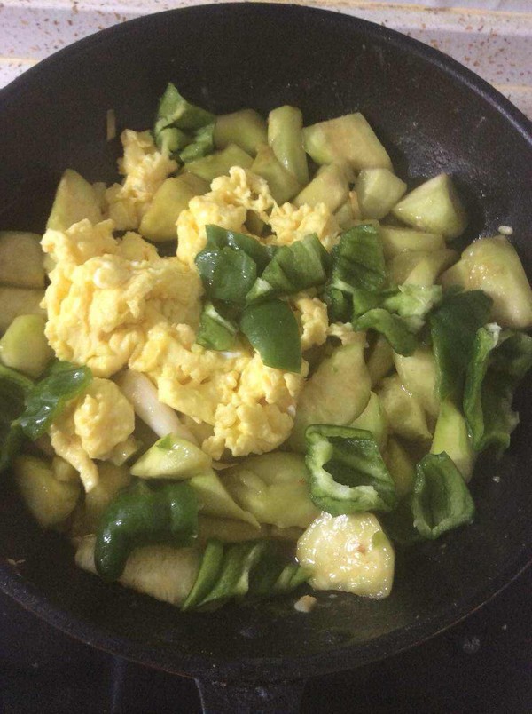 蠔油蛋炒絲瓜的做法-家常味炒菜譜-易網(wǎng)健康養(yǎng)生網(wǎng) 蠔油蛋炒絲瓜的做法-家常味炒菜譜