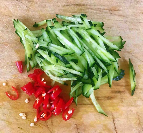 麻辣蕨根粉的做法-麻辣味拌菜譜-易網健康養生網 麻辣蕨根粉的做法-麻辣味拌菜譜