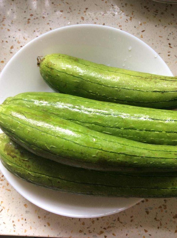 蠔油蛋炒絲瓜的做法-家常味炒菜譜-易網(wǎng)<a href=http://www.jsjjzhkt.cn/ target=_blank class=infotextkey>健康養(yǎng)生</a>網(wǎng) 蠔油蛋炒絲瓜的做法-家常味炒菜譜