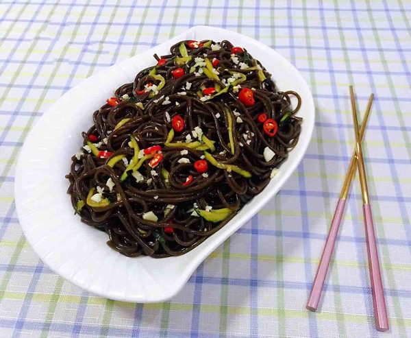 麻辣蕨根粉的做法-麻辣味拌菜譜-易網健康養生網 麻辣蕨根粉的做法-麻辣味拌菜譜