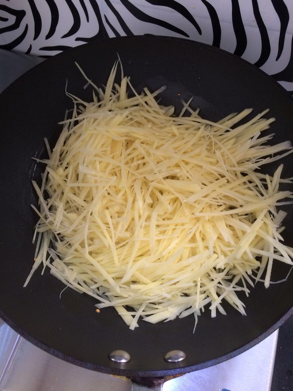 花椒土豆絲的做法-家常味炒菜譜-易網健康養生網 花椒土豆絲的做法-家常味炒菜譜