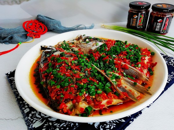 鴻運當(dāng)頭 剁椒魚頭的做法-香辣味蒸菜譜