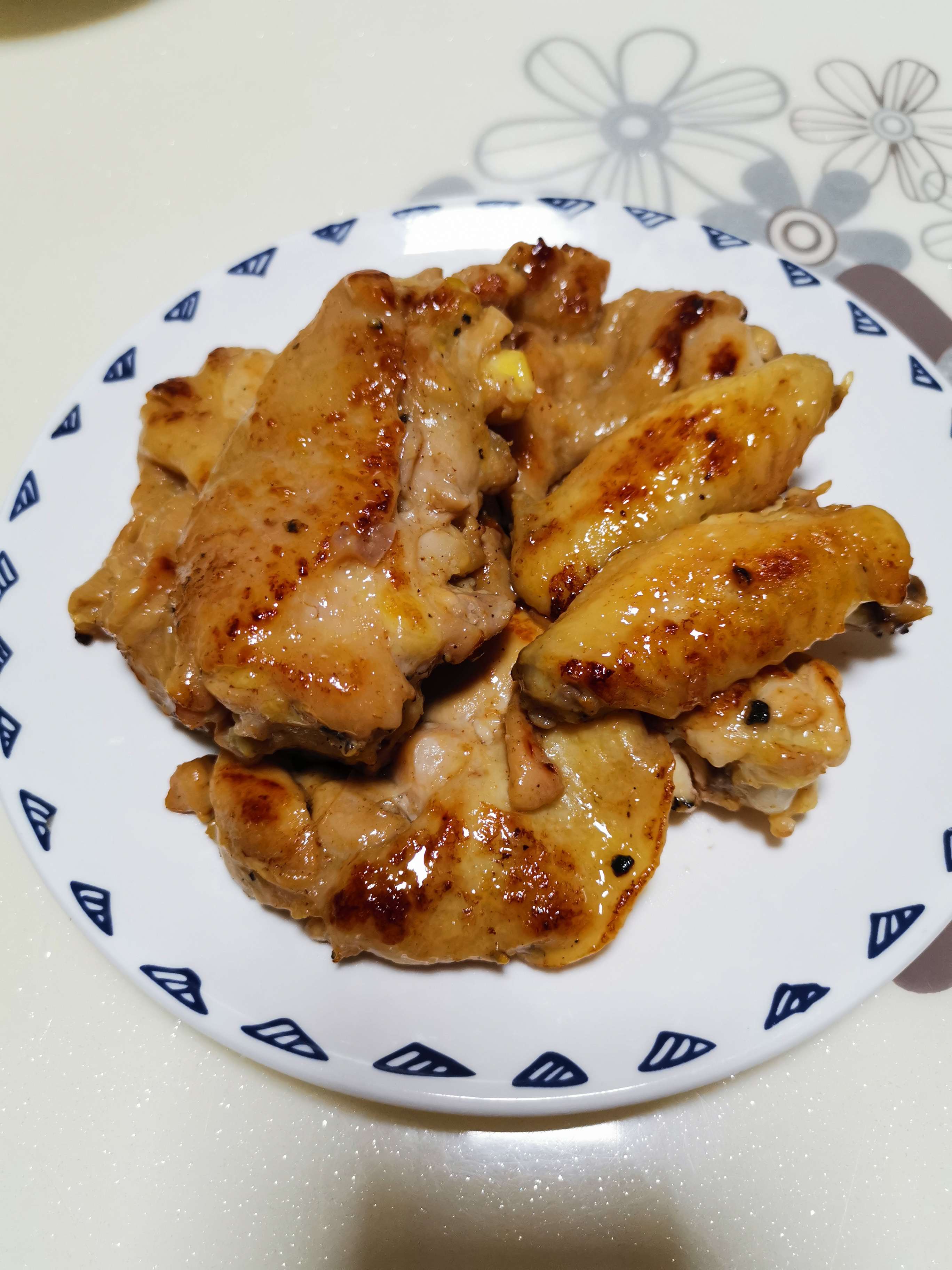 黑椒雞扒的做法-黑椒味煎菜譜-易網(wǎng)健康養(yǎng)生網(wǎng) 黑椒雞扒的做法-黑椒味煎菜譜