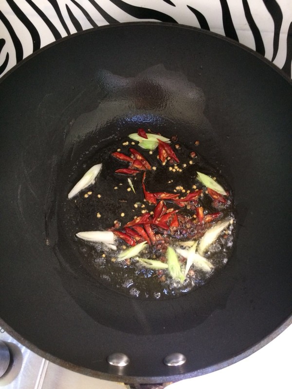 花椒土豆絲的做法-家常味炒菜譜-易網健康養生網 花椒土豆絲的做法-家常味炒菜譜