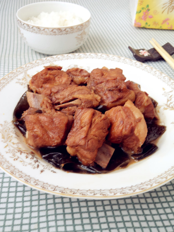 回鍋排骨燴海帶的做法-咸鮮味燴菜譜-易網健康養生網 回鍋排骨燴海帶的做法-咸鮮味燴菜譜