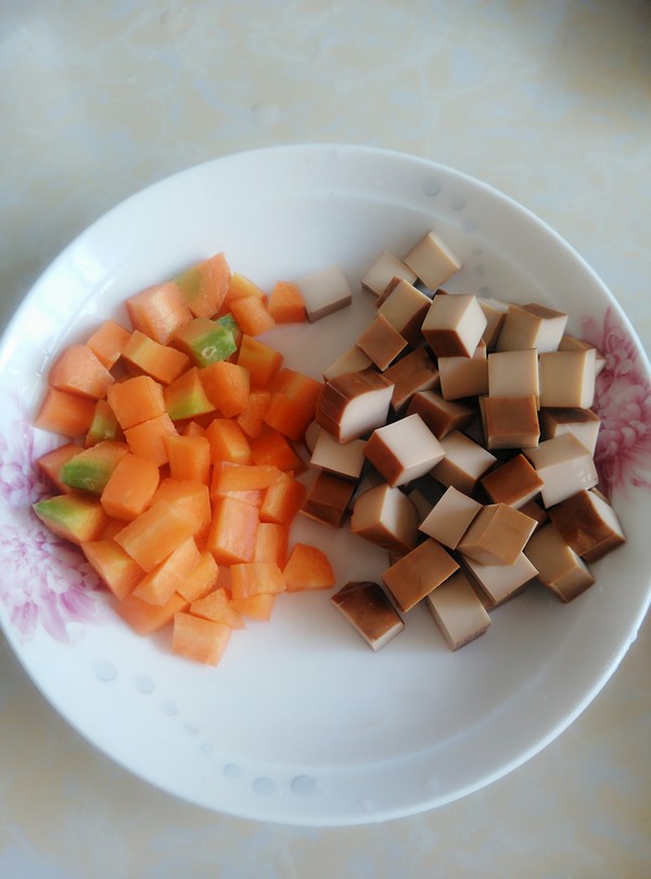 時(shí)蔬燴雞蛋干的做法-家常味炒菜譜-易網(wǎng)健康養(yǎng)生網(wǎng) 時(shí)蔬燴雞蛋干的做法-家常味炒菜譜