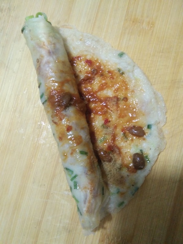 香辣醬肉松卷餅的做法-咸鮮味煎菜譜