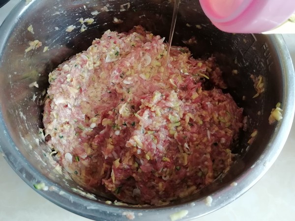 金針南瓜豬肉餡餃子的做法-家常味煮菜譜