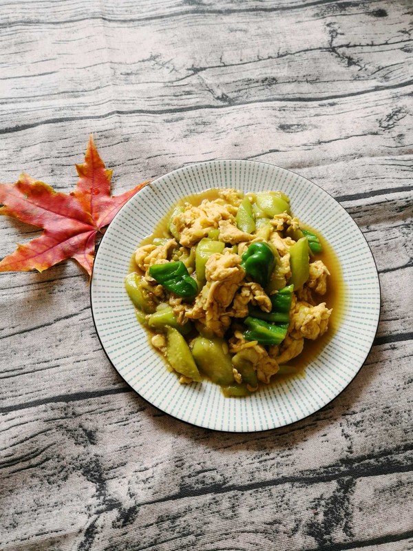 蠔油蛋炒絲瓜的做法-家常味炒菜譜