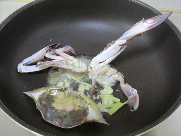 梭子蟹炒年糕的做法-咸鮮味炒菜譜