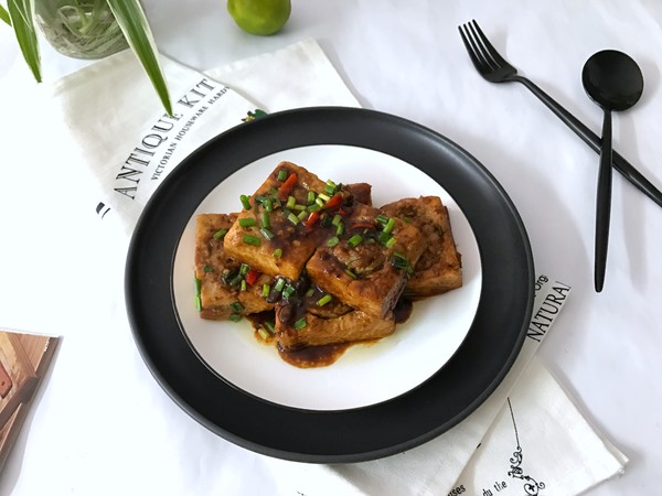 豆腐釀肉煲的做法-咸鮮味燉菜譜-易網健康養生網 豆腐釀肉煲的做法-咸鮮味燉菜譜