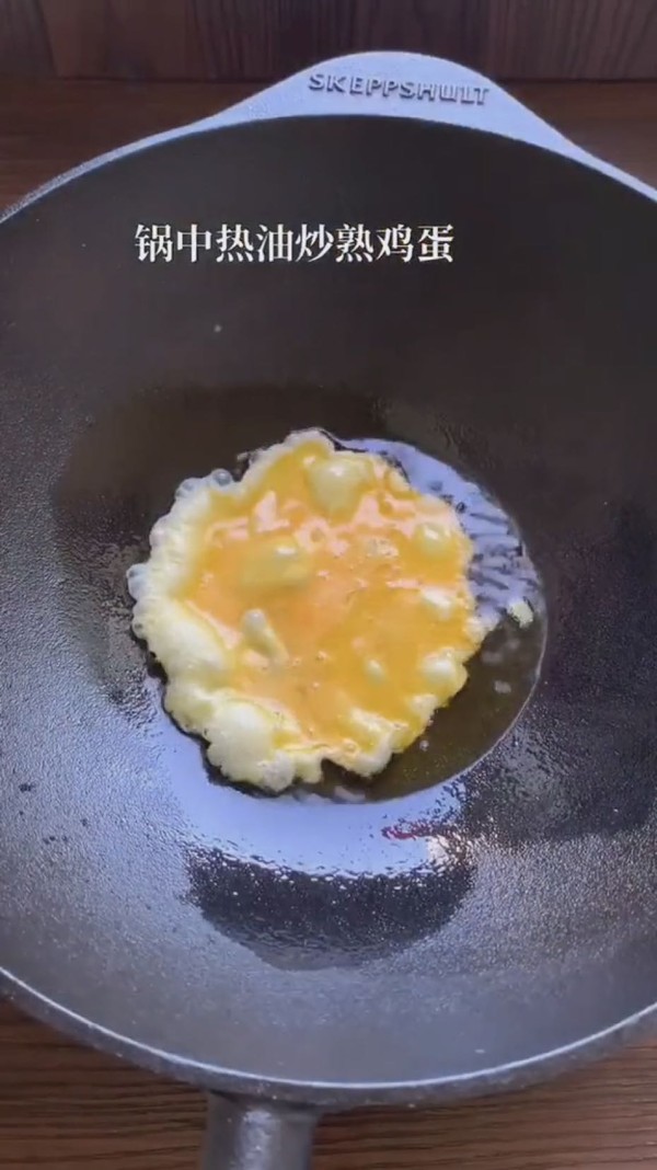 圓白菜炒粉絲的做法-家常味炒菜譜-易網(wǎng)健康養(yǎng)生網(wǎng) 圓白菜炒粉絲的做法-家常味炒菜譜