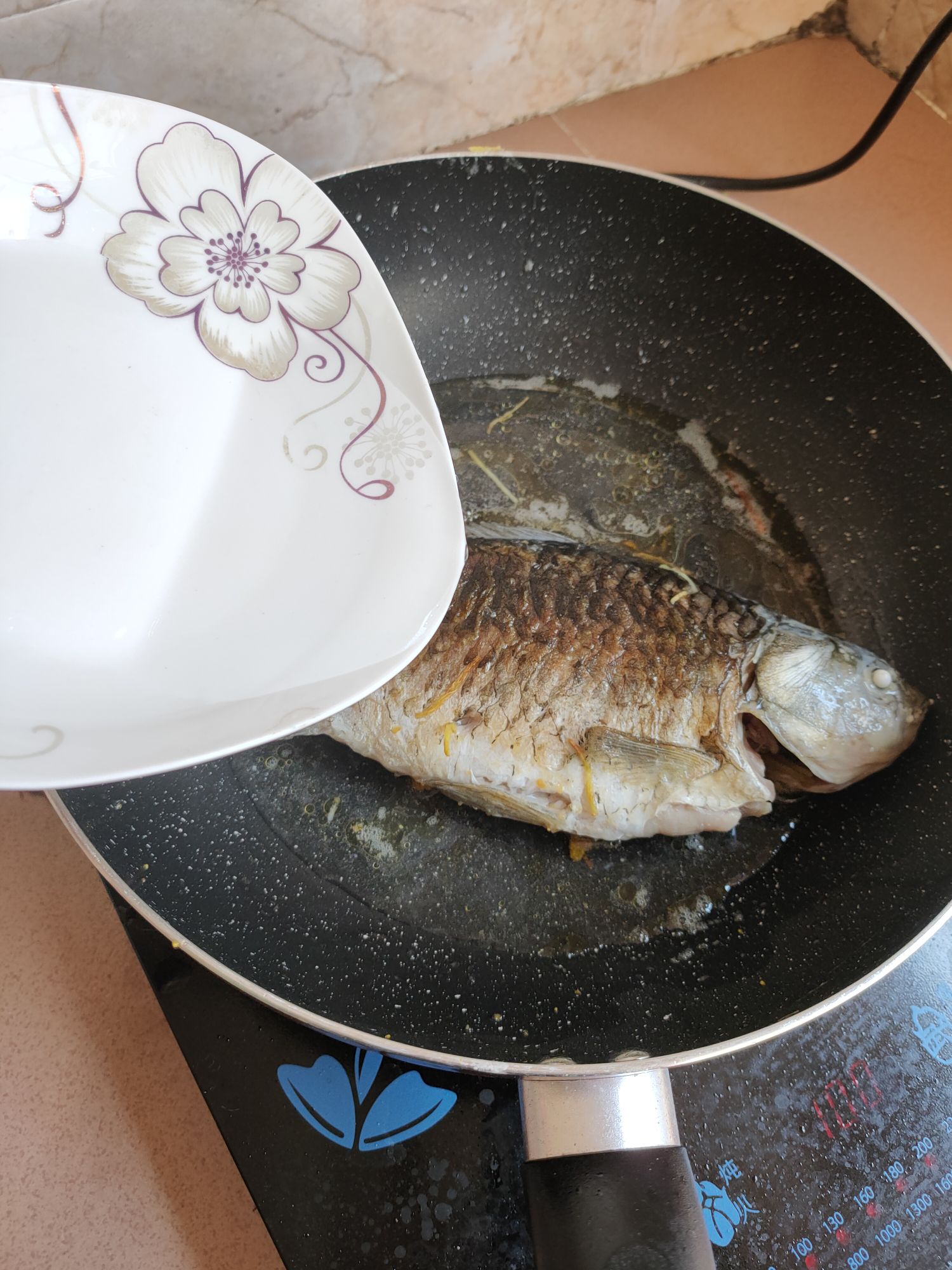 紅燒鯽魚的做法-家常味煎菜譜