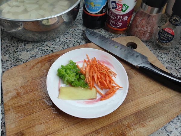 鯽魚(yú)豆腐湯的做法-咸鮮味煮菜譜-易網(wǎng)健康養(yǎng)生網(wǎng) 鯽魚(yú)豆腐湯的做法-咸鮮味煮菜譜