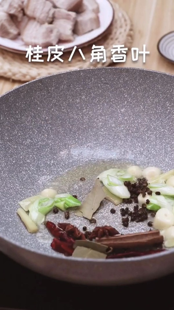 紅燒肉的做法-咸鮮味炒菜譜-易網健康養生網 紅燒肉的做法-咸鮮味炒菜譜