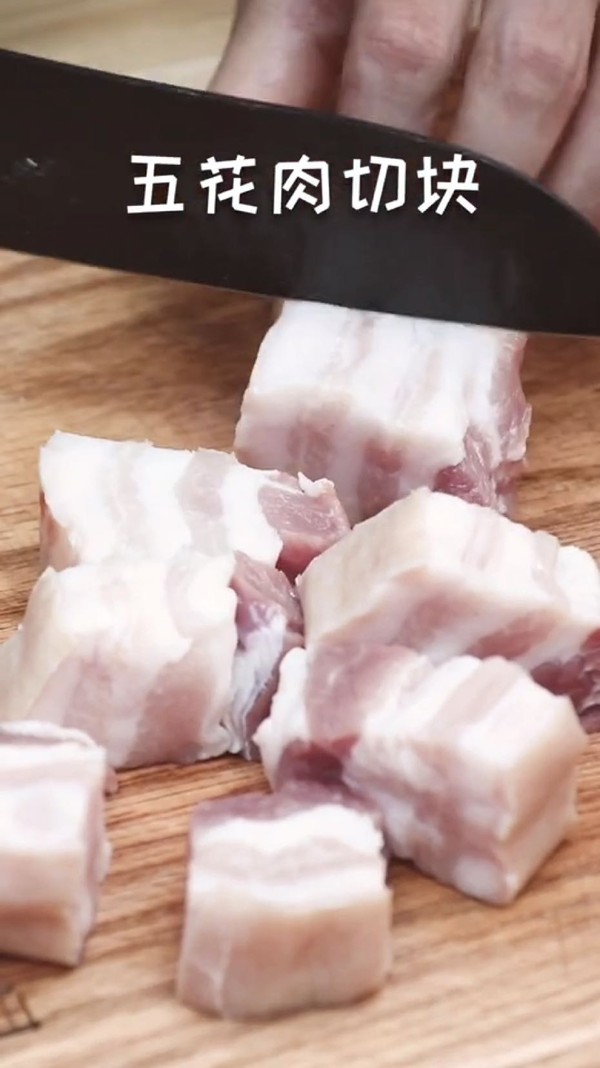 紅燒肉的做法-咸鮮味炒菜譜-易網<a href=http://www.jsjjzhkt.cn/ target=_blank class=infotextkey>健康養生</a>網 紅燒肉的做法-咸鮮味炒菜譜