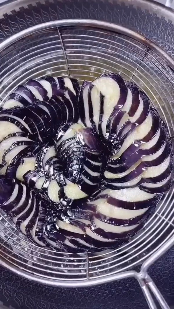 家常燒茄子的做法-家常味炒菜譜-易網健康養生網 家常燒茄子的做法-家常味炒菜譜