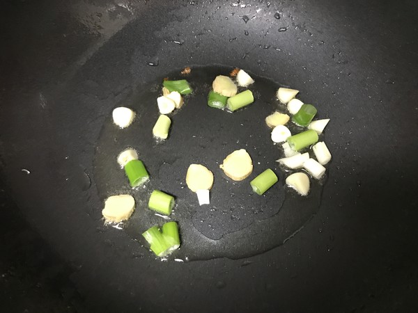 糖醋版溜肉段的做法-酸甜味熘菜譜-易網健康養生網 糖醋版溜肉段的做法-酸甜味熘菜譜