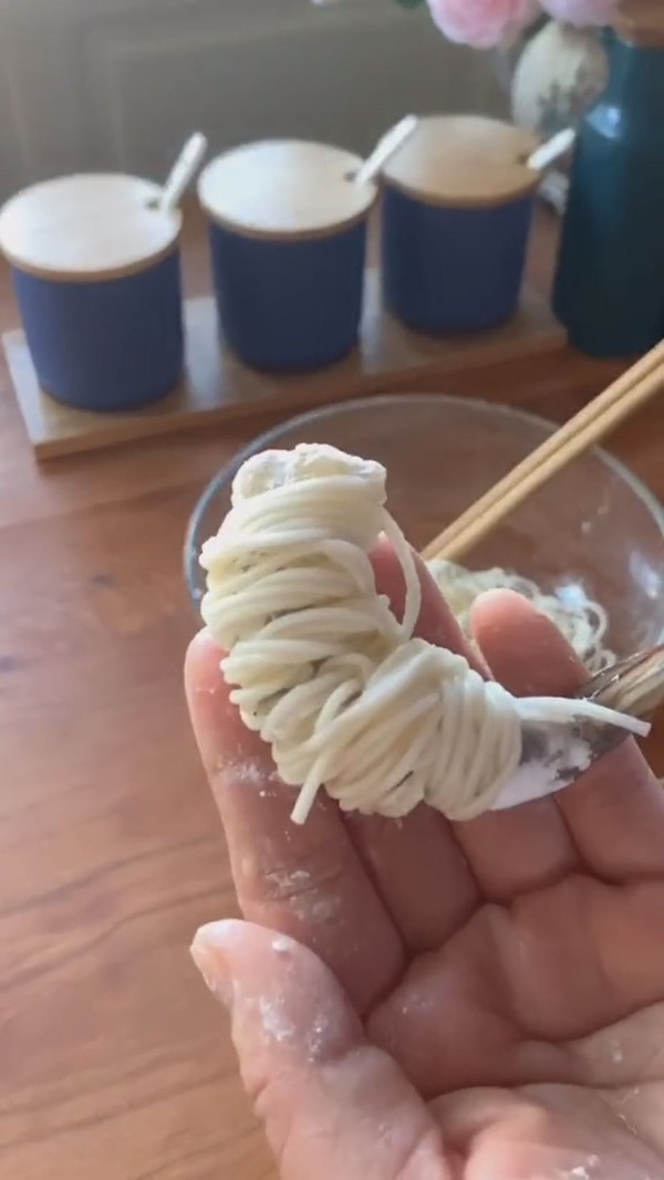 千絲萬縷蝦的做法-咸鮮味炸菜譜-易網健康養生網 千絲萬縷蝦的做法-咸鮮味炸菜譜