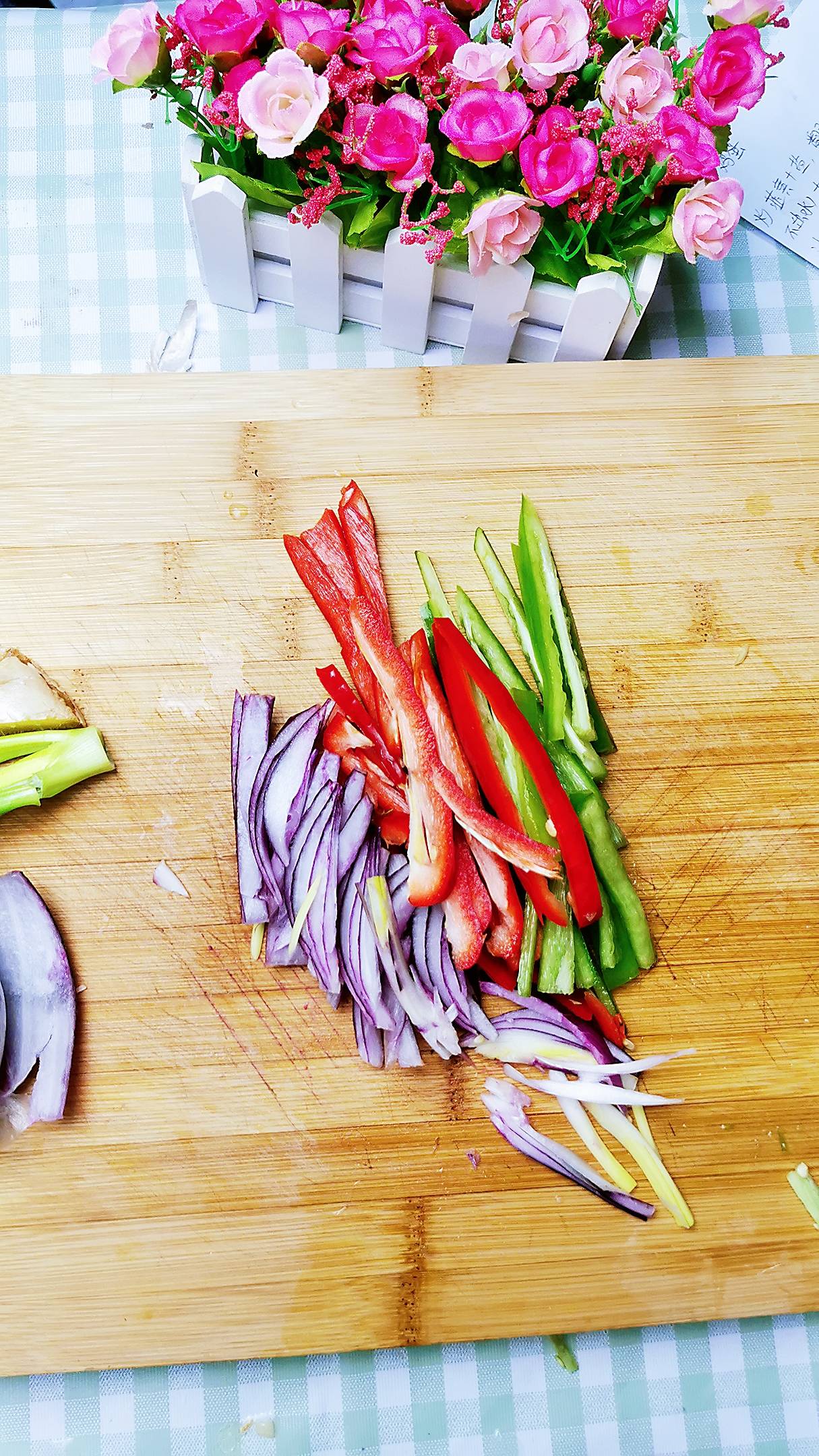 辣炒杏鮑菇的做法-香辣味炒菜譜-易網(wǎng)健康養(yǎng)生網(wǎng) 辣炒杏鮑菇的做法-香辣味炒菜譜