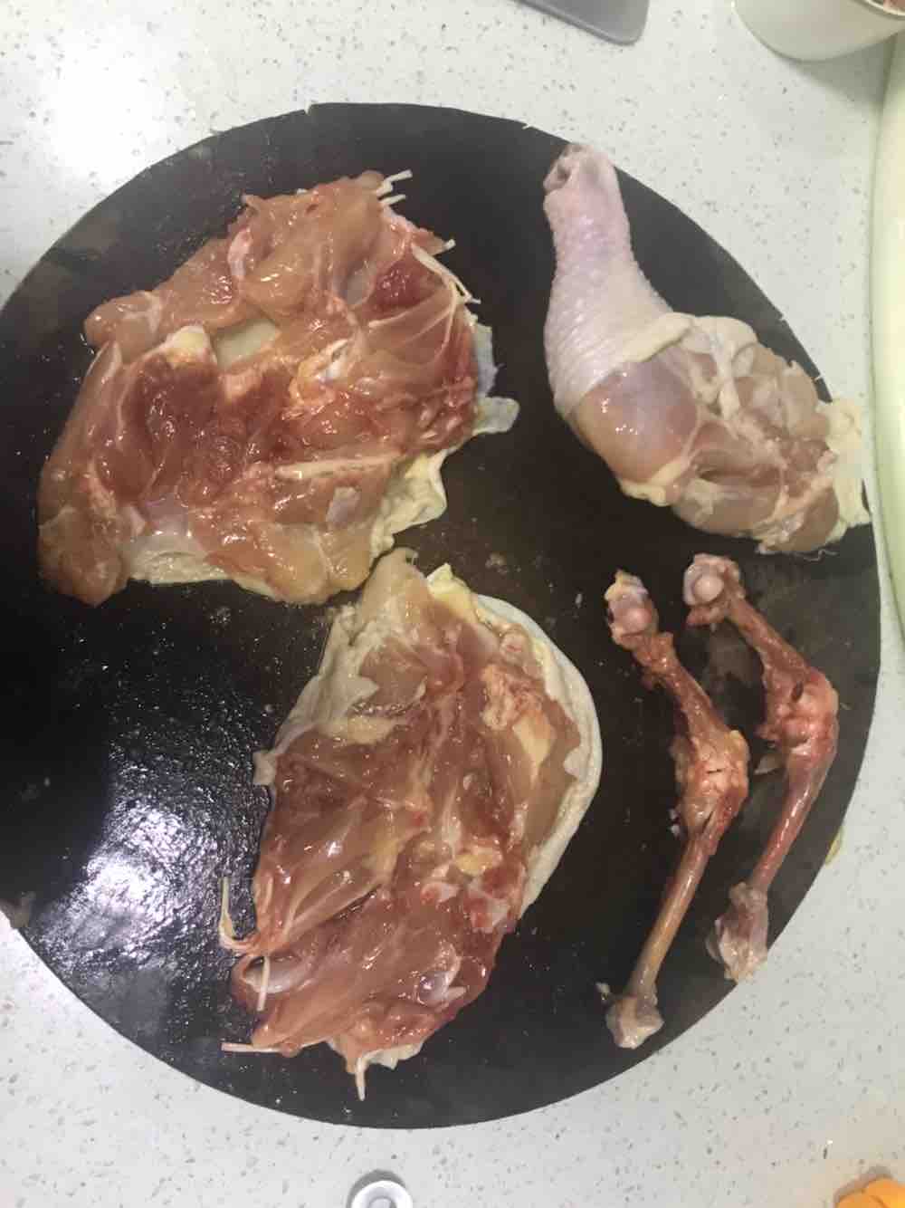 松花雞腿卷的做法-咸鮮味蒸菜譜