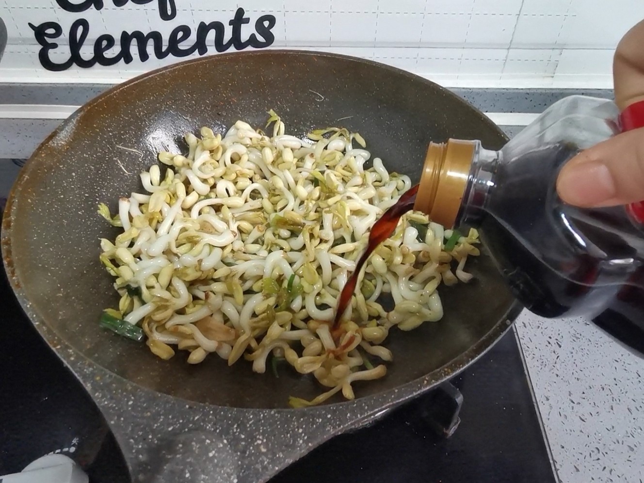 清炒花生芽的做法-家常味炒菜譜-易網健康養生網 清炒花生芽的做法-家常味炒菜譜