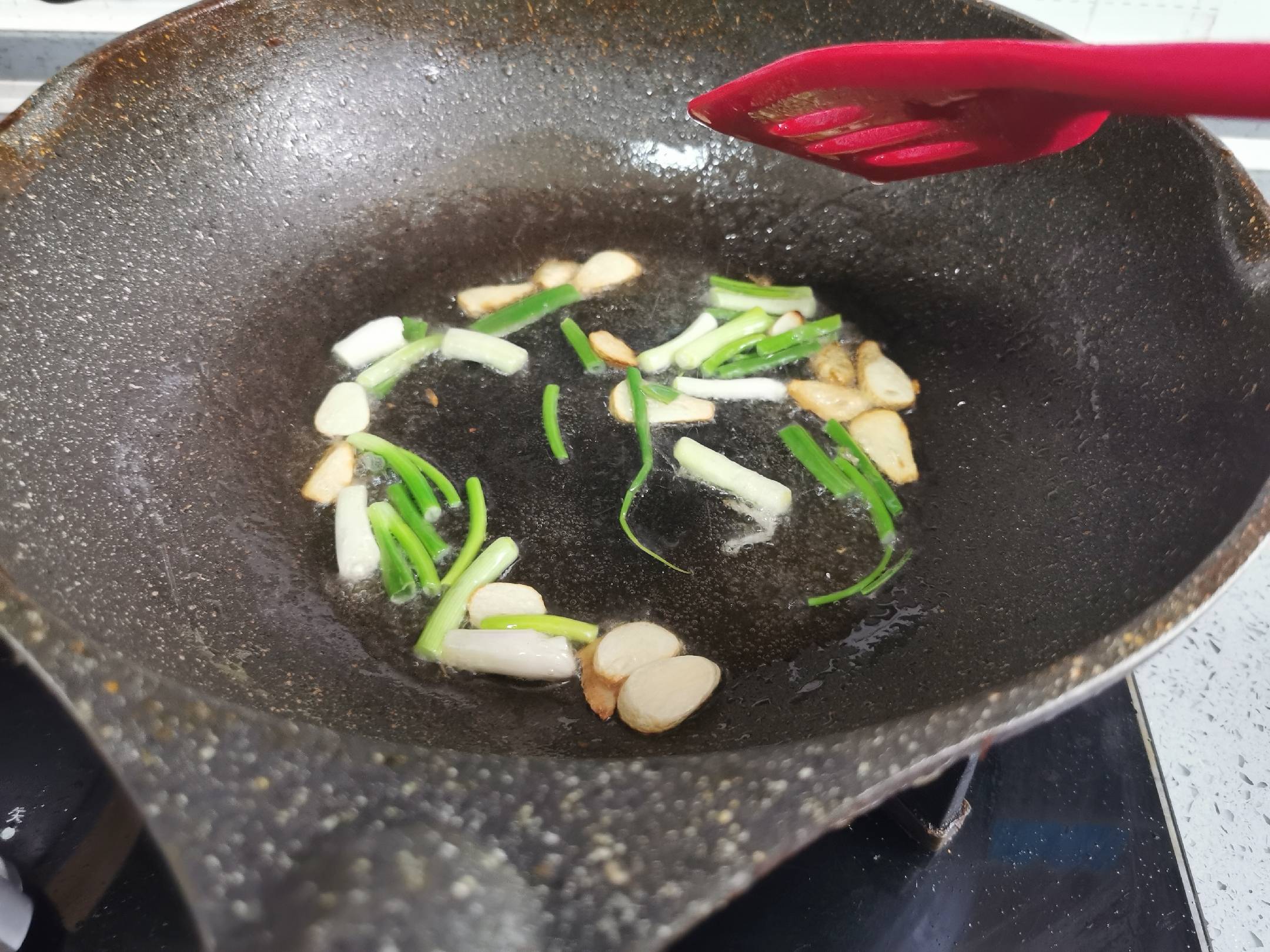 清炒花生芽的做法-家常味炒菜譜-易網健康養生網 清炒花生芽的做法-家常味炒菜譜