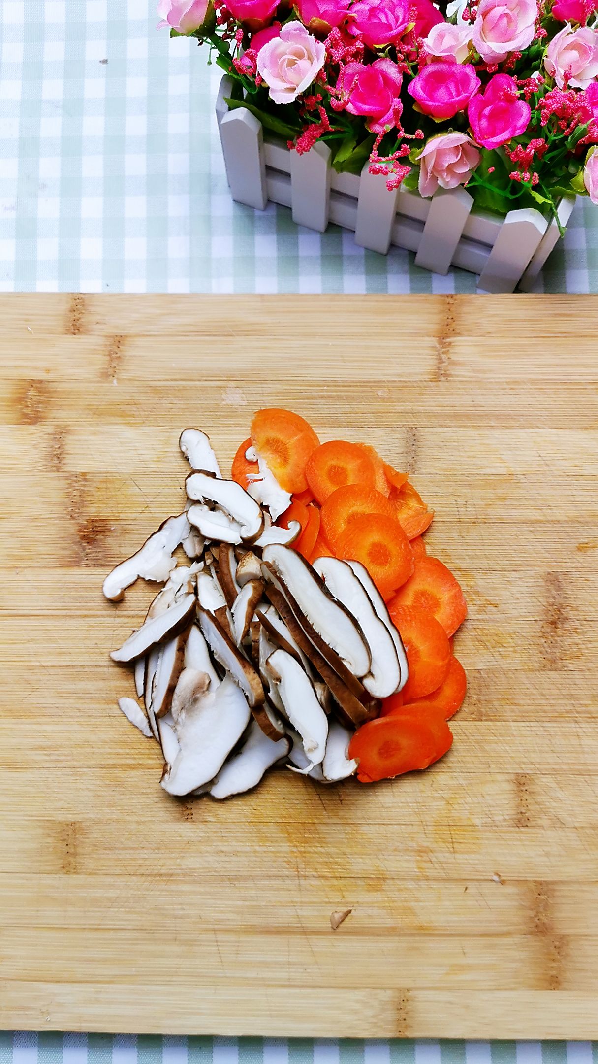 油菜炒粉絲的做法-咸鮮味炒菜譜