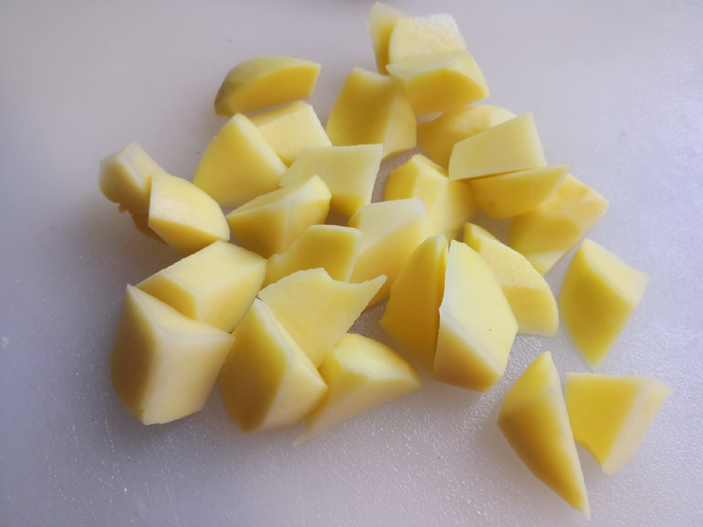 醬燜土豆的做法-香辣味燜菜譜-易網<a href=http://www.jsjjzhkt.cn/ target=_blank class=infotextkey>健康養生</a>網 醬燜土豆的做法-香辣味燜菜譜