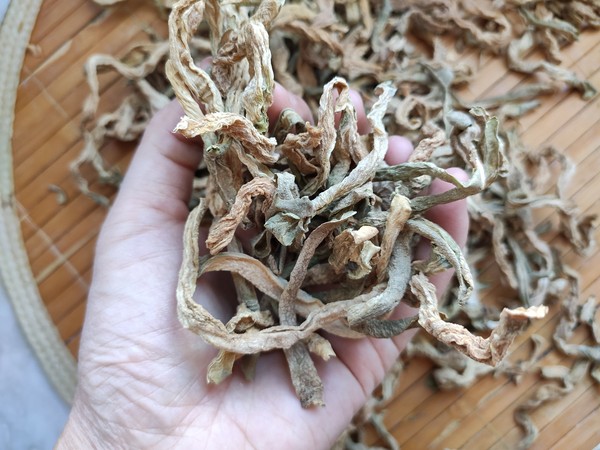 拌蘿卜干的做法-香辣味拌菜譜-易網(wǎng)<a href=http://www.jsjjzhkt.cn/ target=_blank class=infotextkey>健康養(yǎng)生</a>網(wǎng) 拌蘿卜干的做法-香辣味拌菜譜