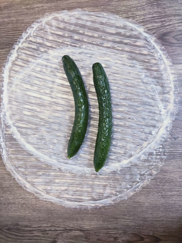 黃瓜拌涼皮。的做法-咸鮮味拌菜譜-易網(wǎng)<a href=http://www.jsjjzhkt.cn/ target=_blank class=infotextkey>健康養(yǎng)生</a>網(wǎng) 黃瓜拌涼皮。的做法-咸鮮味拌菜譜