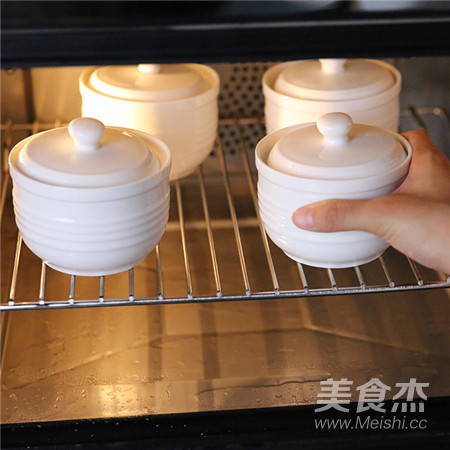 【滋補暖心】黃花菜蟲草花燉雞湯的做法-家常味燉菜譜-易網(wǎng)健康養(yǎng)生網(wǎng) 【滋補暖心】黃花菜蟲草花燉雞湯的做法-家常味燉菜譜