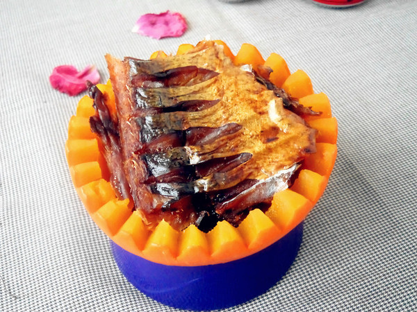 洞庭魚蒸南瓜的做法-咸鮮味蒸菜譜-易網健康養生網 洞庭魚蒸南瓜的做法-咸鮮味蒸菜譜