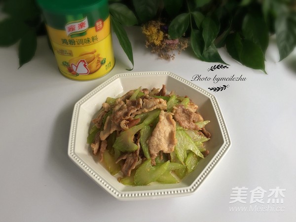 西芹炒肉片的做法-家常味炒菜譜-易網健康養生網 西芹炒肉片的做法-家常味炒菜譜