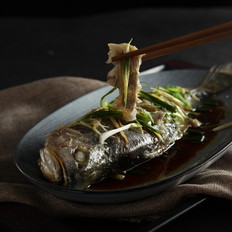 清蒸黃花魚！魚中的美味！的做法-咸鮮味蒸菜譜