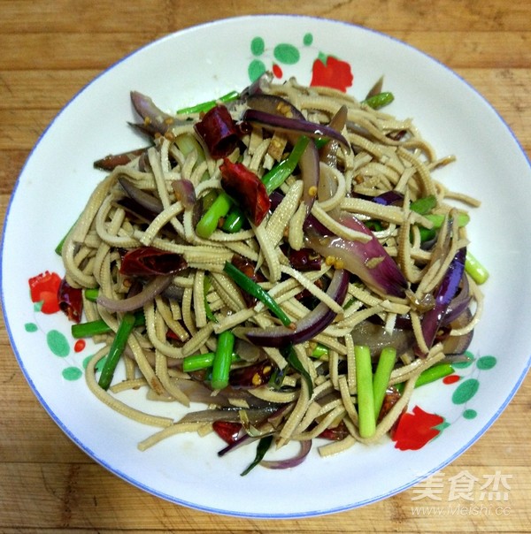 小炒鹵豆絲的做法-香辣味炒菜譜-易網(wǎng)健康養(yǎng)生網(wǎng) 小炒鹵豆絲的做法-香辣味炒菜譜