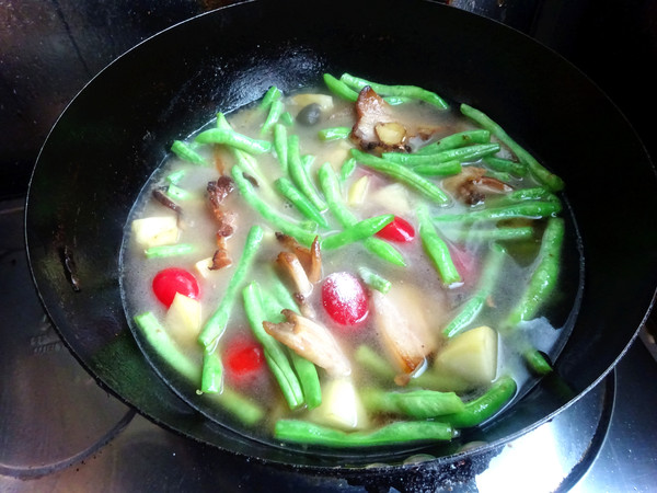 家常燉菜的做法-咸鮮味燉菜譜