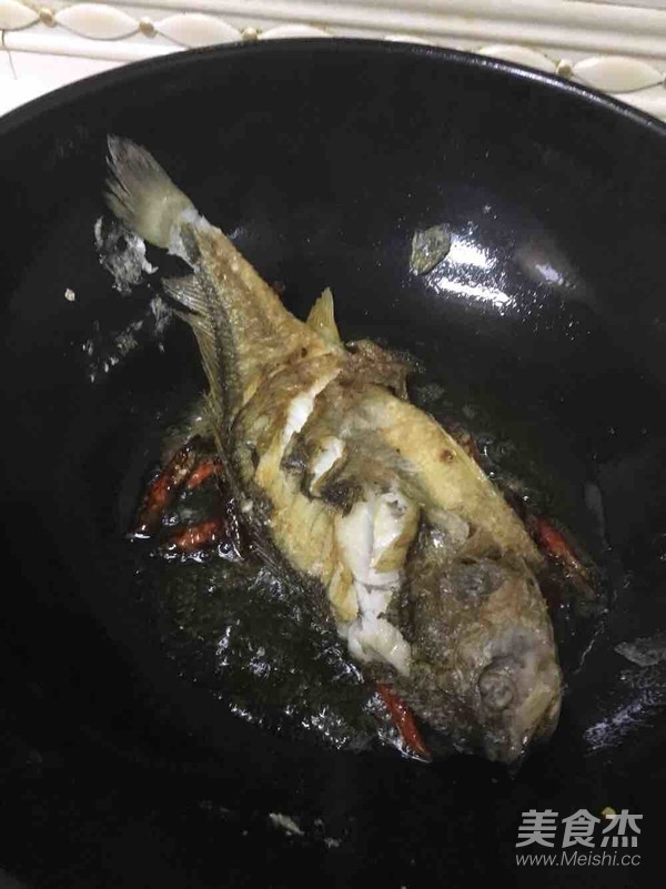 紅燒黃花魚的做法-醬香味燒菜譜