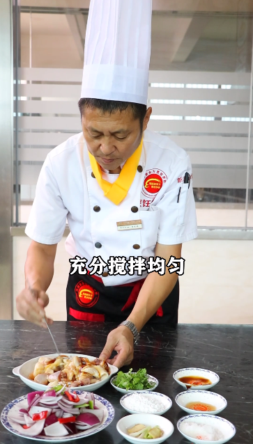 海南滑雞煲的做法-咸鮮味煲菜譜-易網健康養生網 海南滑雞煲的做法-咸鮮味煲菜譜