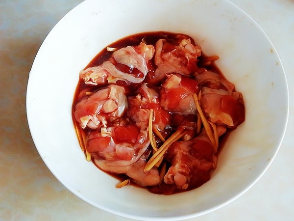 蟲草花蒸雞腿的做法-家常味蒸菜譜-易網(wǎng)健康養(yǎng)生網(wǎng) 蟲草花蒸雞腿的做法-家常味蒸菜譜